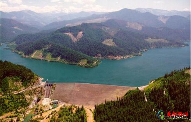世界上最大的10座大坝 塔贝拉大坝排名第一