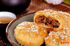 <b>上海最好吃的十大特色糕点，条头糕上榜，第一形似蟹壳而</b>